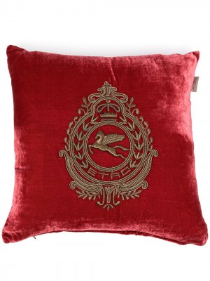 Бархатная подушка с вышитым логотипом ETRO HOME. Цвет: красный