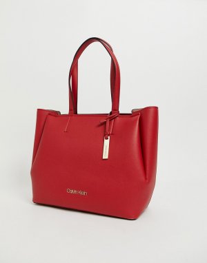 Большая красная сумка-шоппер Calvin Klein. Цвет: красный