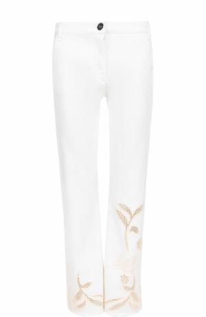 Укороченные расклешенные джинсы с перфорацией Dorothee Schumacher. Цвет: белый