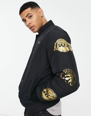 Черная куртка-бомбер с золотистым фольгированным принтом на рукавах NBA-Черный New Era