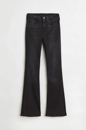 Расклешенные ультравысокие джинсы H&M