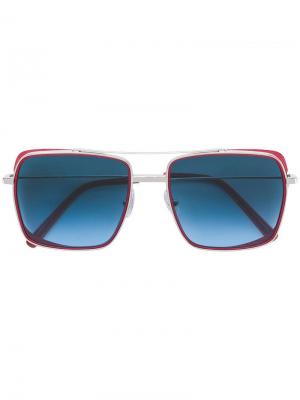 Затемненные солнцезащитные очки в квадратной оправе Oxydo. Цвет: красный