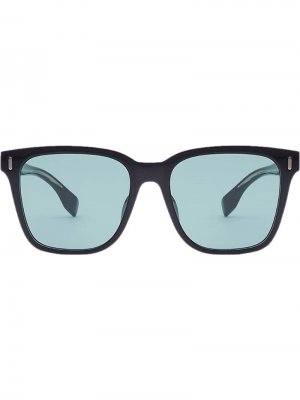 Солнцезащитные очки в квадратной оправе Fendi Eyewear. Цвет: черный