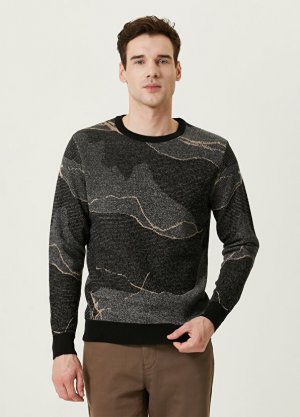 Черный шерстяной свитер антрацитового цвета с камуфляжным узором Network. Цвет: черный