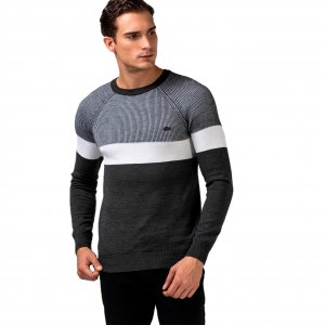 Свитер Lacoste. Цвет: серый