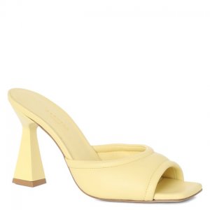 Женская обувь Oronero Firenze. Цвет: светло-желтый