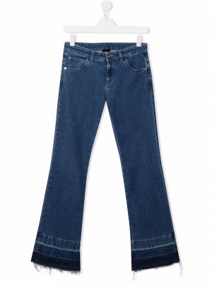 Расклешенные джинсы низкой посадки Versace Kids. Цвет: синий