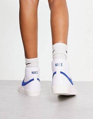 Бело-синие кроссовки Blazer среднего размера Nike