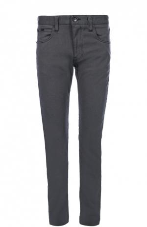 Зауженные джинсы из эластичного хлопка Armani Collezioni. Цвет: серый