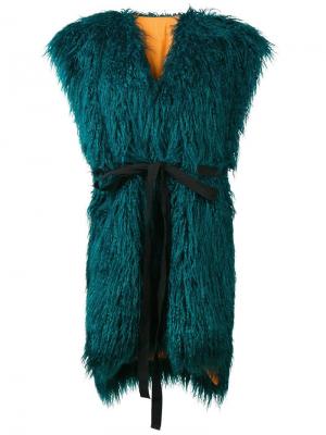 Пальто без рукавов из искусственного меха Mm6 Maison Margiela. Цвет: зеленый