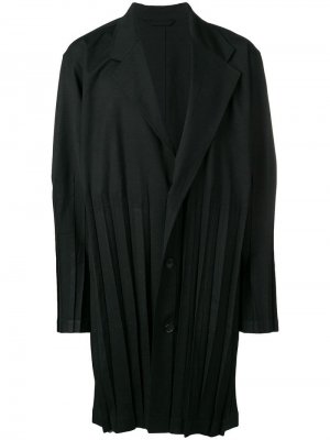 Пальто с плиссировкой Issey Miyake Men. Цвет: черный