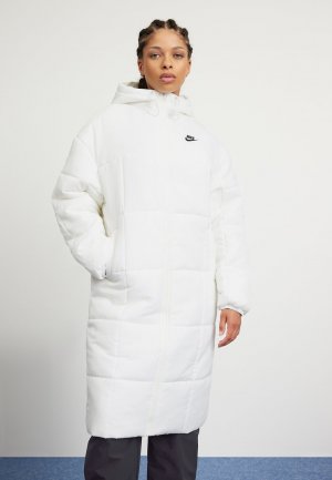 Зимнее пальто CLASSIC PARKA, цвет sail/black Nike