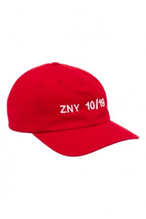 Красная кепка с вышивкой ZIQ & YONI. Цвет: красный
