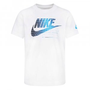 Детская футболка Club Seasonal Short Sleeve Tee Nike. Цвет: белый