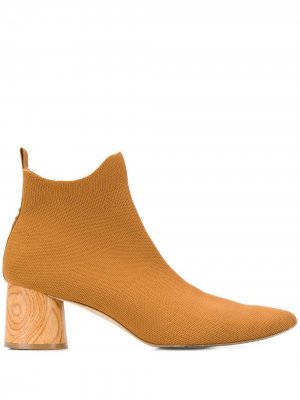 Ботильоны-носки Nanushka. Цвет: коричневый