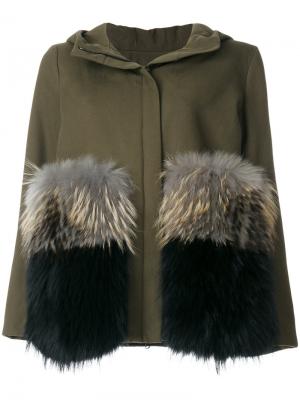 Пальто с заплатками из меха енота Thistle Ava Adore. Цвет: зелёный
