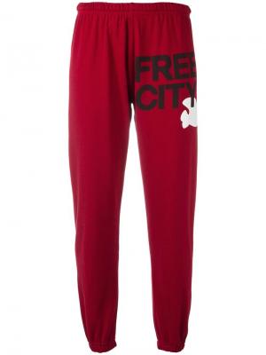 Спортивные брюки с принтом логотипа Freecity. Цвет: красный