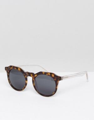 Круглые солнцезащитные очки в коричневой черепаховой оправе Pala. Цвет: коричневый