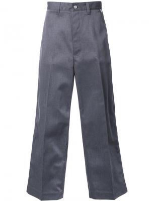 Широкие брюки Facetasm. Цвет: серый