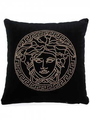 Подушка с декором Medusa Versace. Цвет: черный