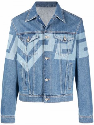 Джинсовая куртка с принтом Greca Versace. Цвет: синий