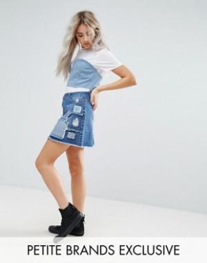 Джинсовая мини-юбка с кружевной и рваной отделкой заплатками -Мульти Urban Bliss Petite