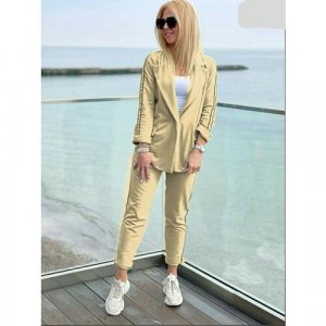 Костюм женский стильная двойка тикотаж/пиджак с брюками размер 44 Россия. Цвет: бежевый