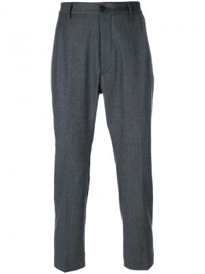 Плиссированные брюки Pence. Цвет: серый