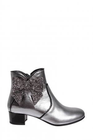 Серебристые ботинки с декоративными бантами MISSOURI KIDS. Цвет: серебряный