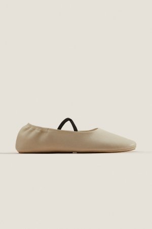 Кожаные балерины с высокой лампу Zara, экрю белый ZARA
