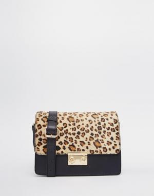 Кожаный портфель с леопардовой вставкой под шерсть пони ASOS. Цвет: мульти