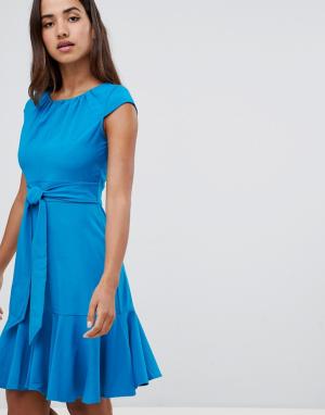 Приталенное платье с короткими рукавами и свободной юбкой -Синий Closet London