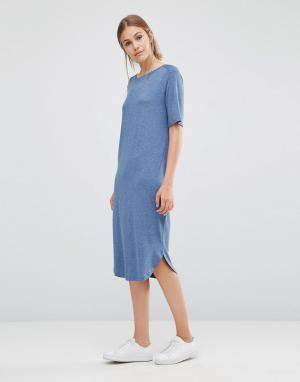 Длинное платье-футболка Gilli Just Female. Цвет: синий