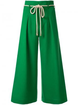 Укороченные широкие брюки Loveless. Цвет: зеленый