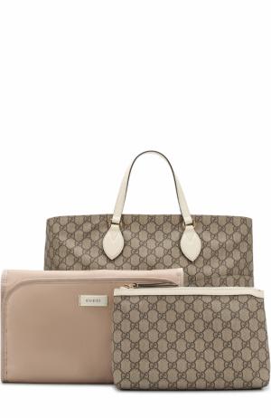 Комплект из сумки с косметичкой и ковриком для пеленания Gucci. Цвет: белый