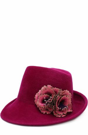 Вечерняя фетровая шляпа с декором в виде цветка Philip Treacy. Цвет: фуксия