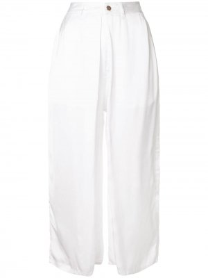 Широкие укороченные брюки Aalto. Цвет: белый