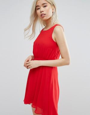 Короткое приталенное платье с плиссировкой Zibi London. Цвет: красный