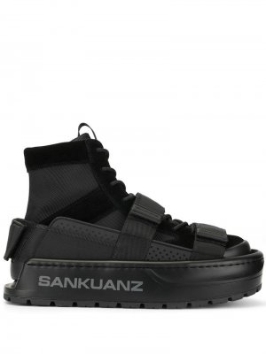 Кроссовки на платформе Sankuanz. Цвет: черный