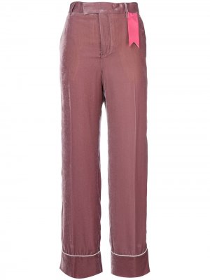 Расклешенные брюки с контрастной аппликацией The Gigi. Цвет: розовый