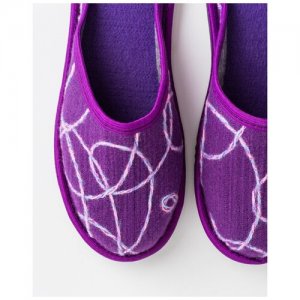 Меховые тапочки женские из войлока, легкая и уютная домашняя обувь на каждый день, натуральная шерсть тапки для дома дачи MAKHOFF. Цвет: фиолетовый