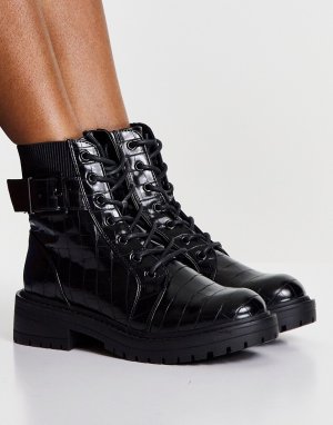 Черные ботинки с эффектом крокодиловой кожи на плоской подошве и шнуровке пряжкой -Черный цвет New Look