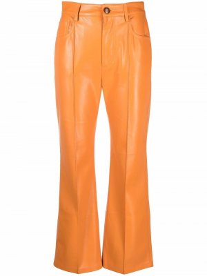 Расклешенные брюки из искусственной кожи Nanushka. Цвет: оранжевый