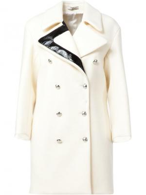 Двубортное пальто Bouchra Jarrar. Цвет: белый