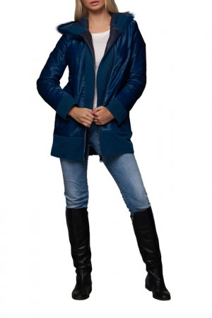 Меховая куртка VLASTA KOPYLOVA. Цвет: синий