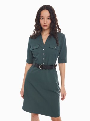 Платье-рубашка длины мини с коротким рукавом и ремнём zolla. Цвет: темно-зеленый