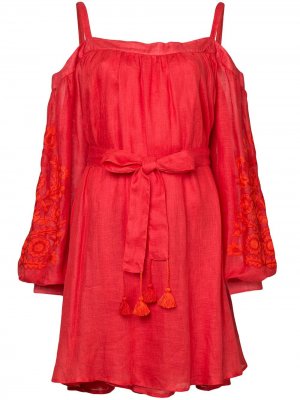 Платье с вышивкой и открытыми плечами March 11. Цвет: красный