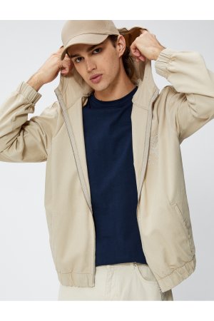 Джинсовая куртка с капюшоном и карманом на молнии вышивкой в стиле колледжа, повседневный крой , экрю Koton