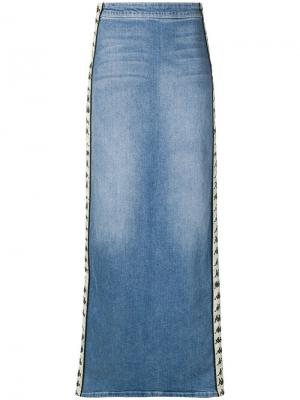 Джинсовая юбка с полосками логотипами Kappa. Цвет: синий
