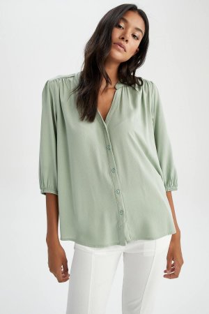 Блузка с V-образным вырезом, половиной рукава и складками , зеленый DeFacto